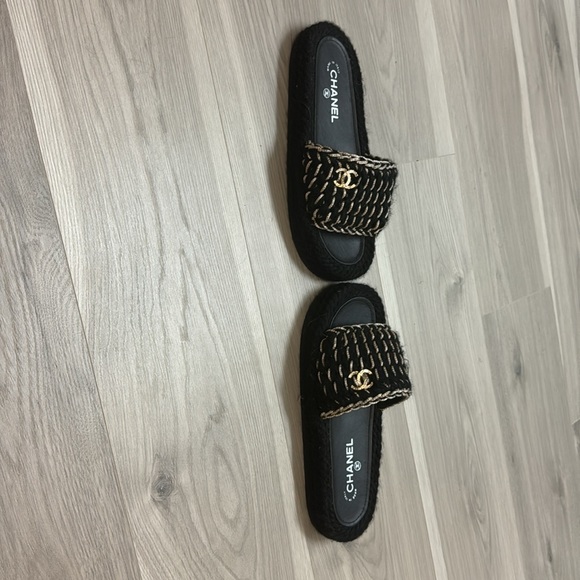 Chanel 2022 Black Knit Slides size 39 - Picture 3 of 6